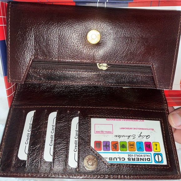 100% Leather- Men’s Wallet And Women’s Satchels And Carry-on Purses - Picture 6 of 16